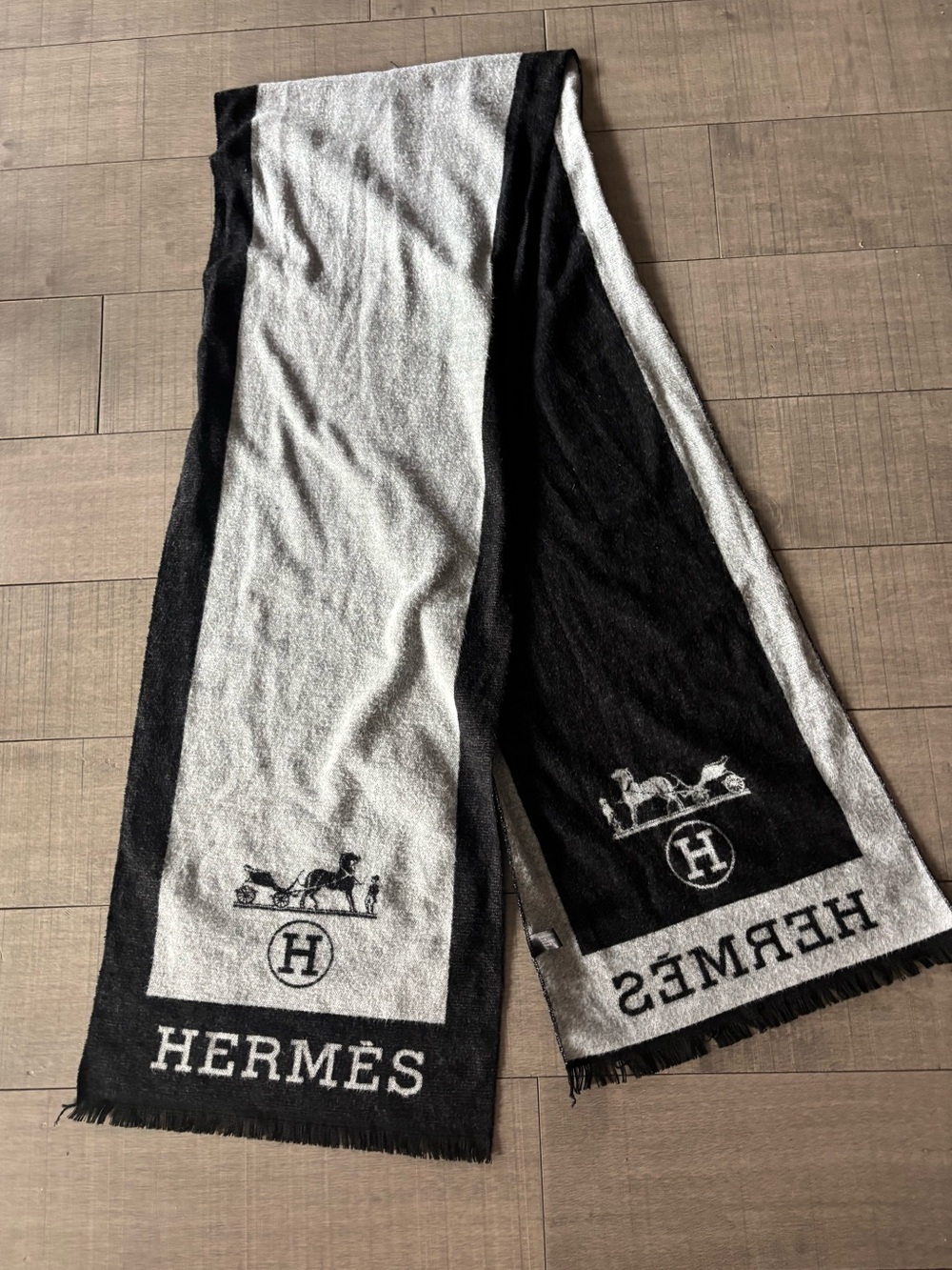 ♠️5/$25♠️Black & Gray Wool Blend Scarf